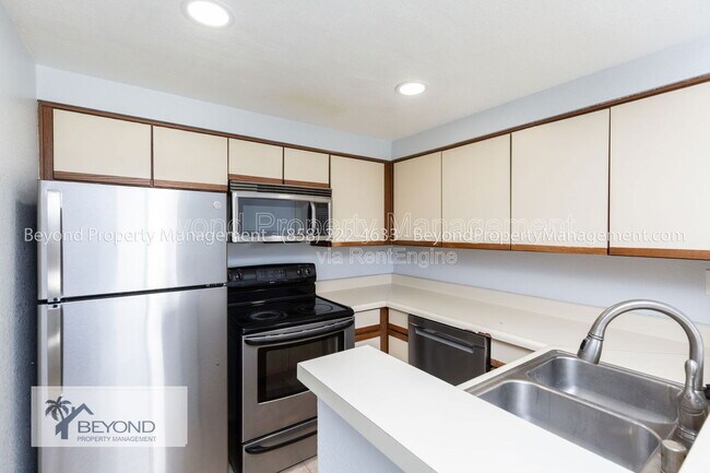 Building Photo - 3941 Nobel Dr