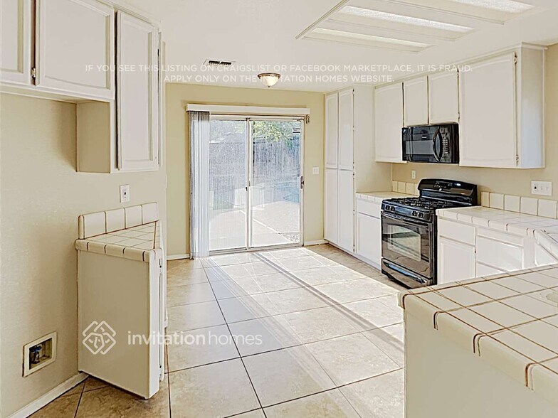 Building Photo - 8622 Aspen Ridge Ct