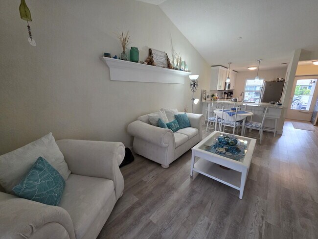 Building Photo - Updated full furnished 2/2 villa in great Safety Harbor location.