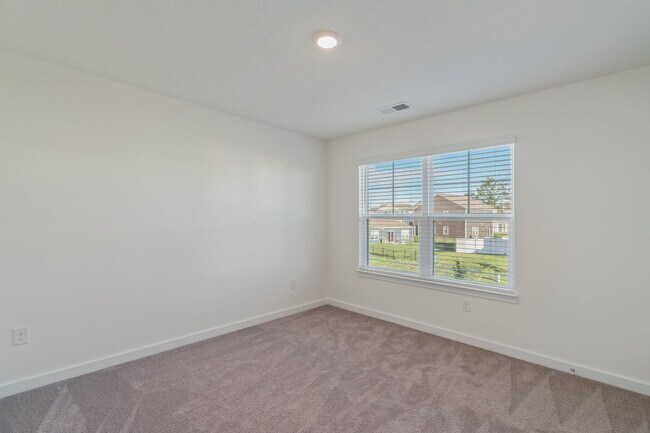 Building Photo - 7650 Belhaven Ln