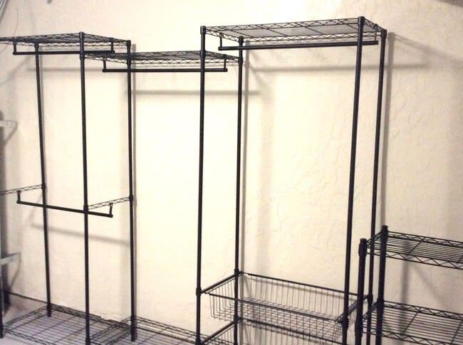 Building Photo - Browns Point Beauty! Spacious 2BDRM/1.75 BATH Home with Partial View of the Sound!