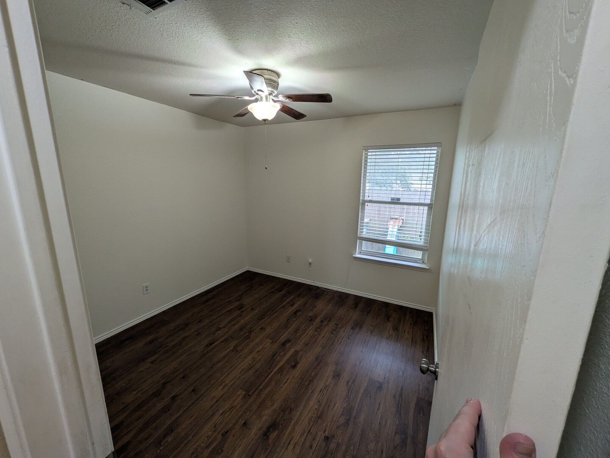 Building Photo - 133 Carolyns Way