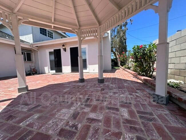 Building Photo - 9191 Kapaa Dr