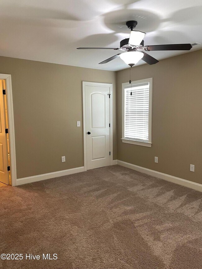 Building Photo - 1673 Cambria Dr