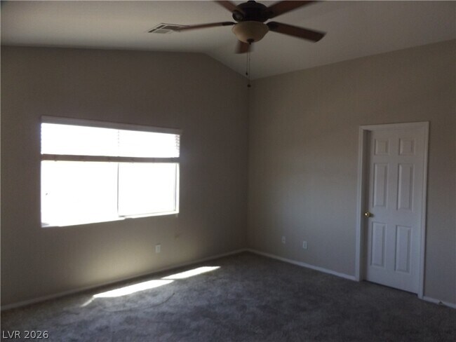 Building Photo - 6467 Karlsen Ct