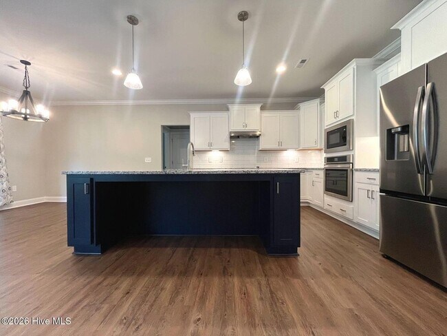 Building Photo - 404 Endicott Ct