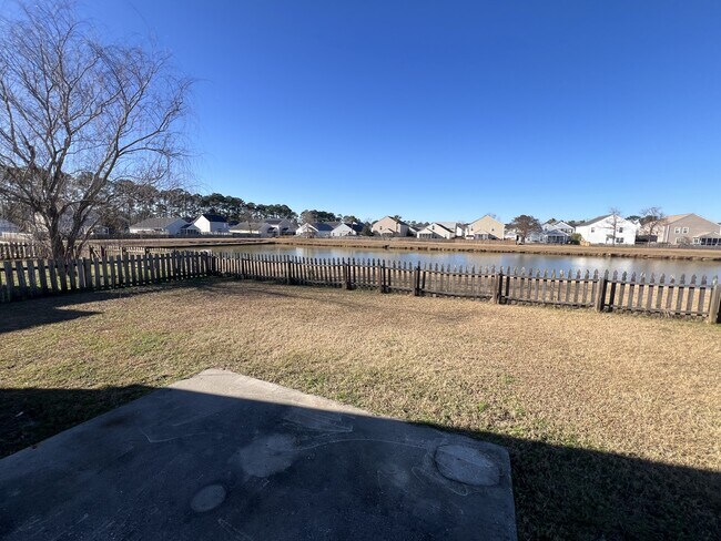 Building Photo - 1221 Briar Rose Ln