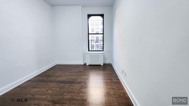 Building Photo - 26 E 91st St