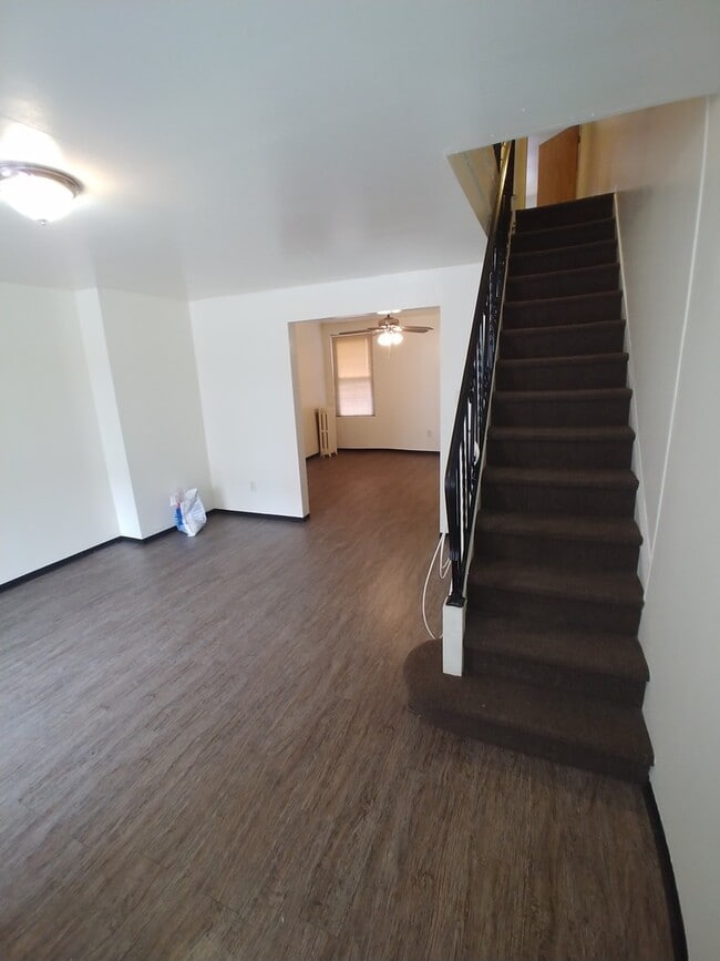 Building Photo - Olney Area-Great rental home