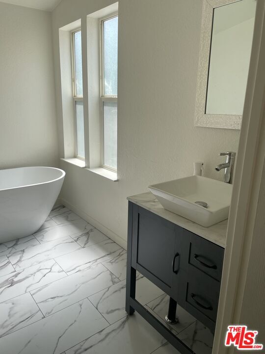 Building Photo - 196 Cherokee