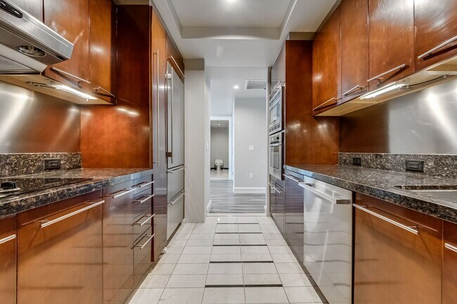 Building Photo - Sky Las Vegas 3706- Strip/City Views from this Stunning 2Bd/ 2Ba Residence