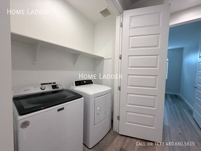 Building Photo - 2881 E 27th Ave