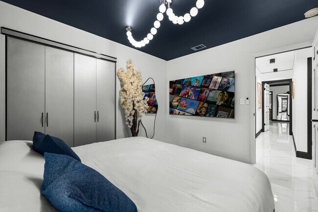 Building Photo - 10366 NW 15th St