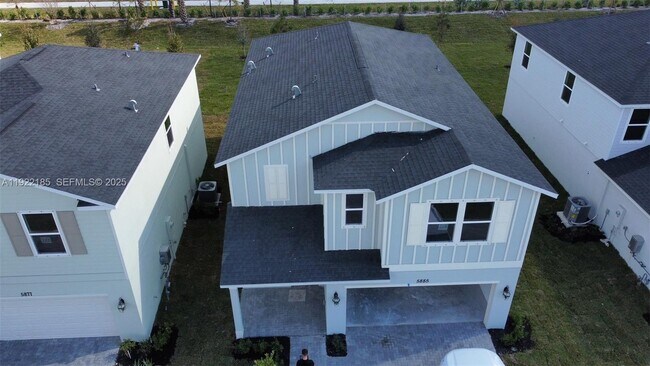 Building Photo - 5885 Sweetwood Dr