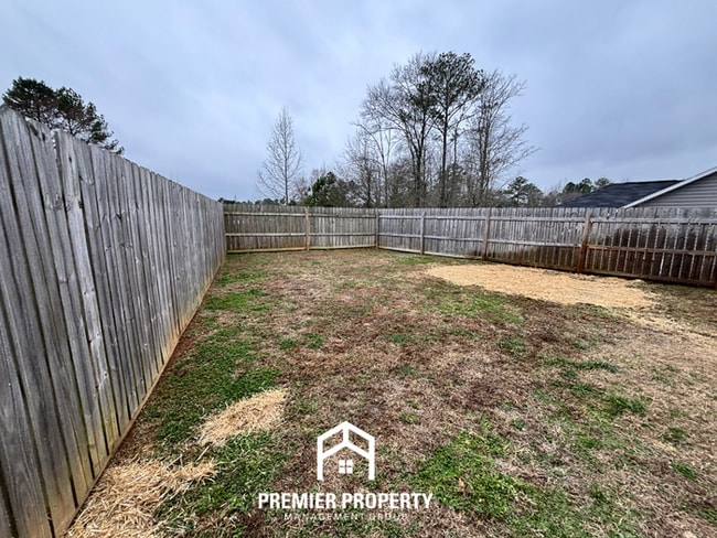 Building Photo - Family-Friendly 3BR Odenville Home with Stainless Steel Appliances & Spacious Backyard