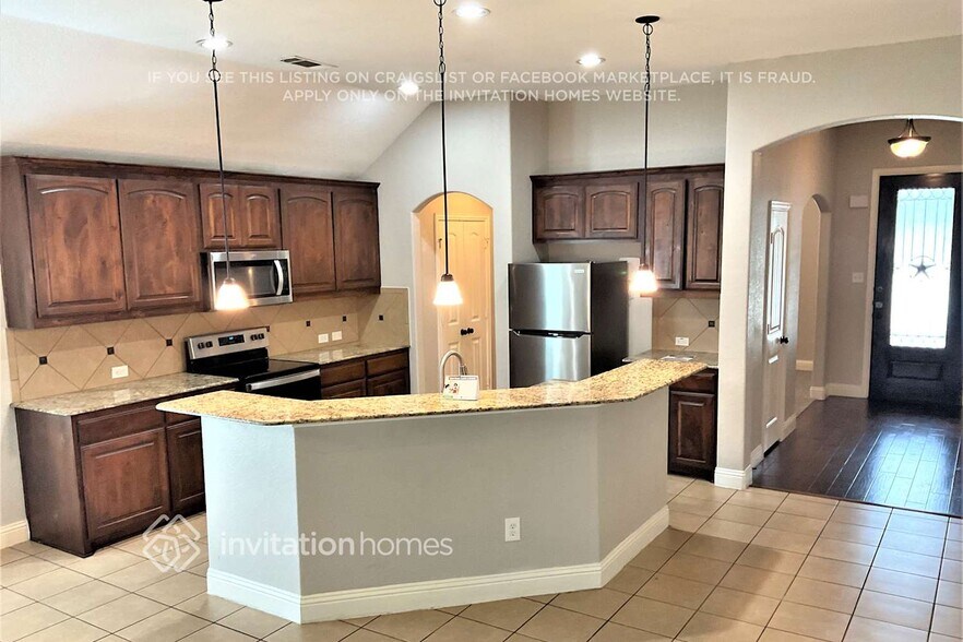 Building Photo - 105 Thorncreek Cir