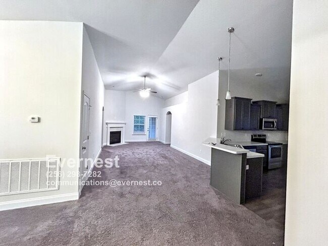 Building Photo - 4-Bedroom, 2-Bathroom Home with Modern App...