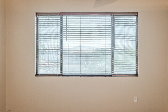 Building Photo - Pet-Friendly 4 Bedroom Rental in Tucson wi...