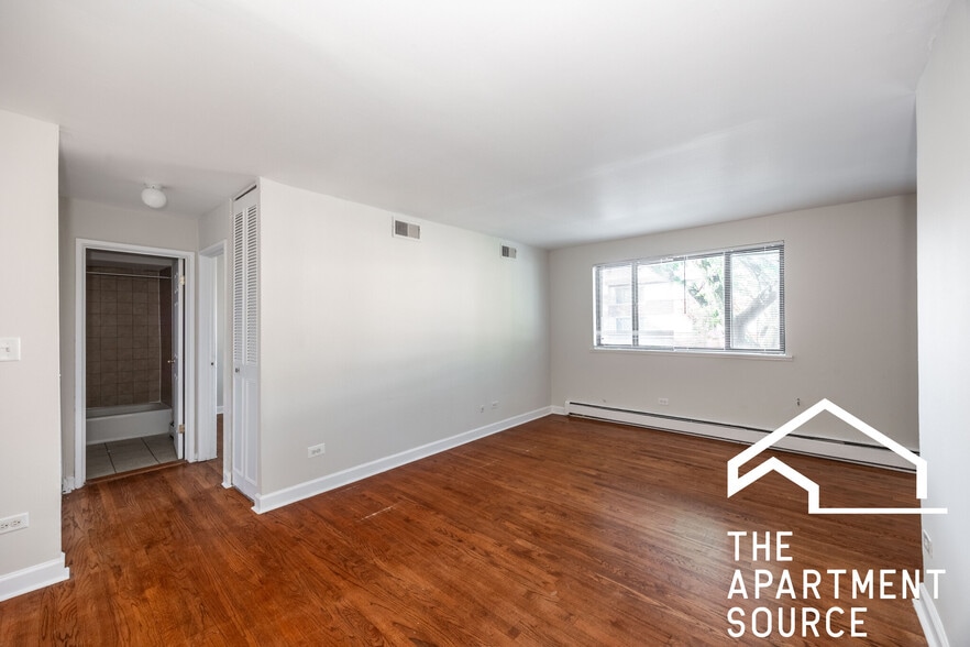 Building Photo - 6011 N Winthrop Ave
