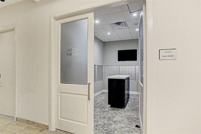 Building Photo - 3333 Allen Pkwy