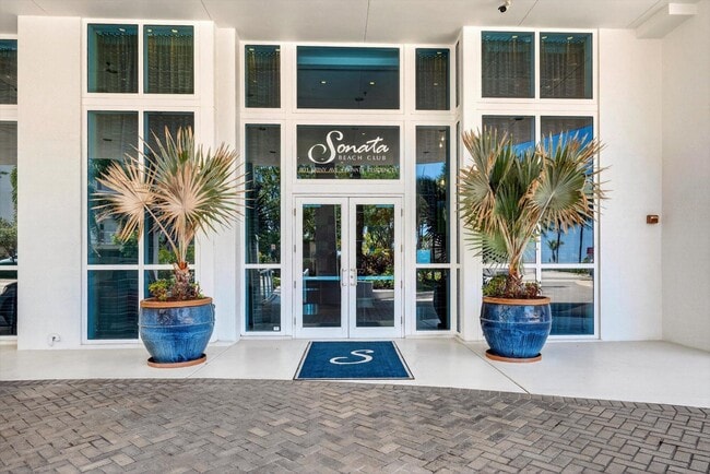 Building Photo - 801 Briny Ave