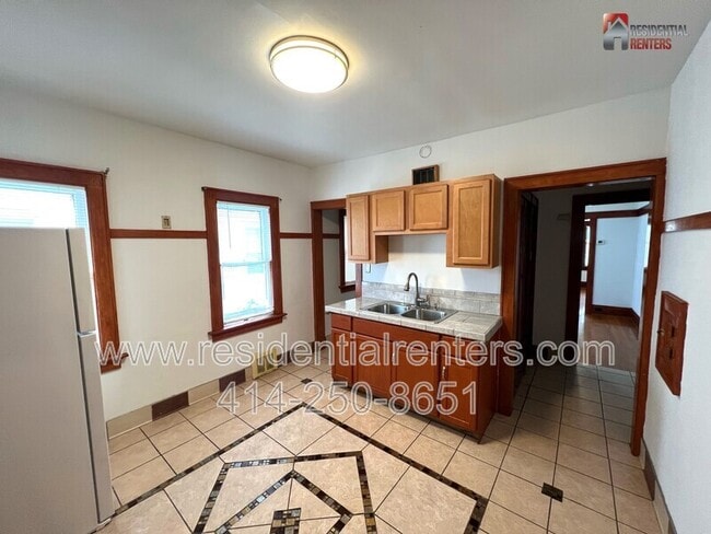 Building Photo - 2728 N 47th St