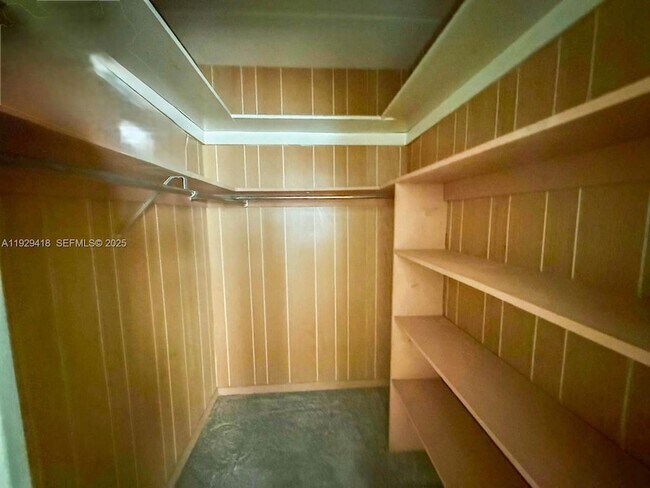 Building Photo - 649 S Tamiami Trl