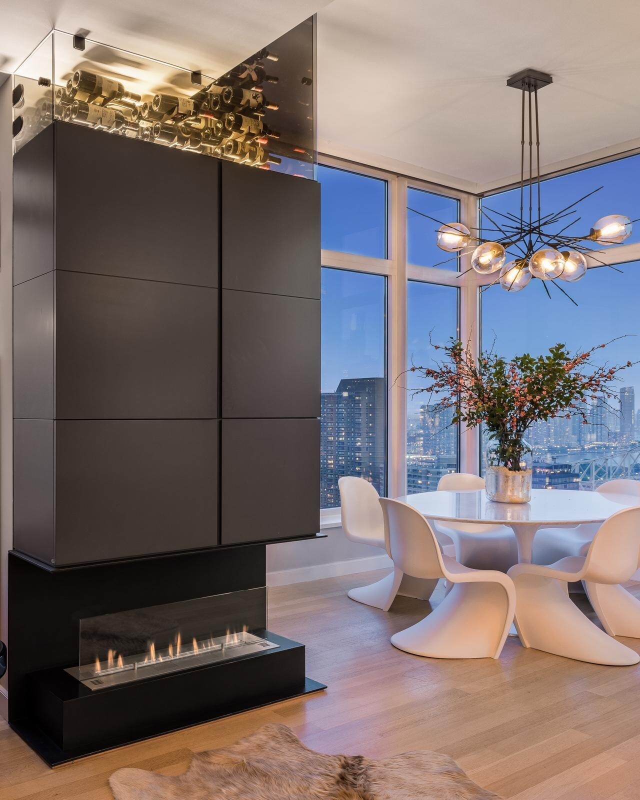 Building Photo - 400 E 67th St