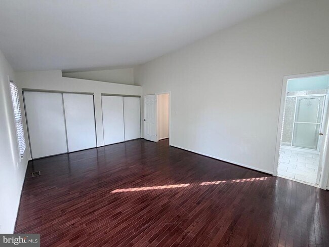 Building Photo - 5900 Parenham Way