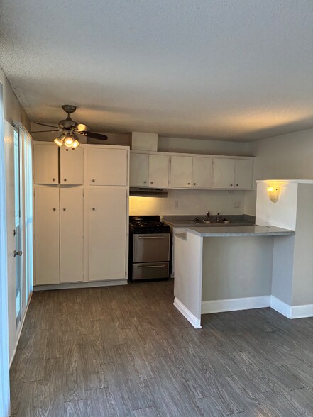 Building Photo - 443 Occidental Dr