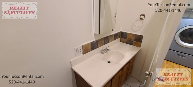 Building Photo - Speedway Blvd