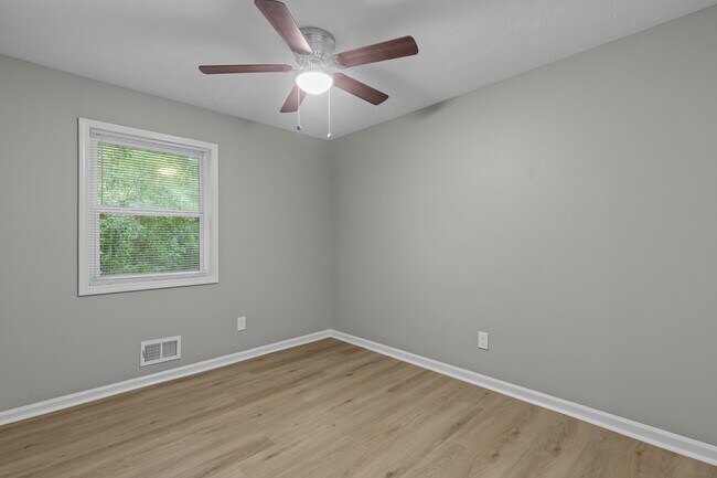 Building Photo - 1227 Creek Forest Ct NW