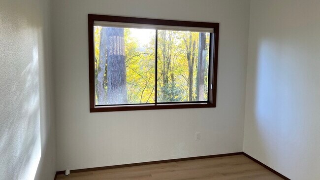 Building Photo - 4630 142nd Pl SE