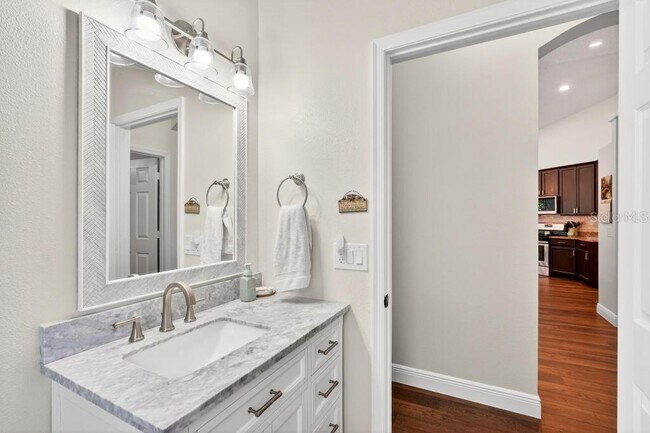 Building Photo - 5477 Glen Oak Pl