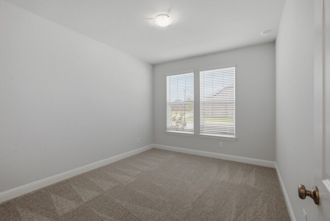 Building Photo - 1224 Redcoat Dr