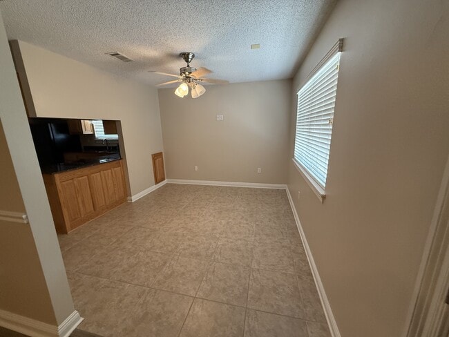 Building Photo - 17340 Vutera Dr