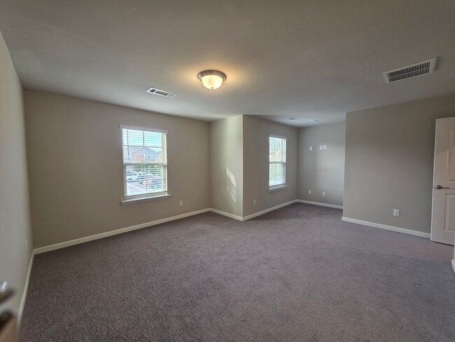 Building Photo - Move-In Ready Immaculate Townhome for Lease – Zoned for ALL Mt. Juliet Schools K–12