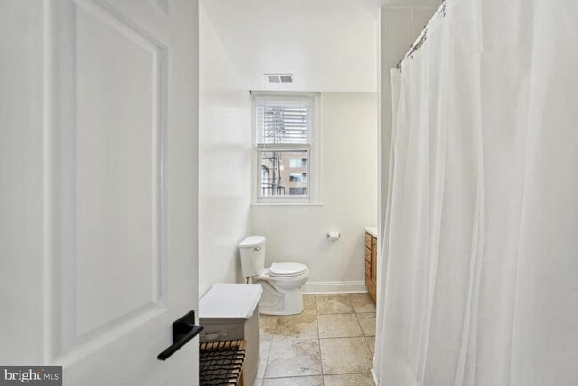 Building Photo - 1511 22nd St NW