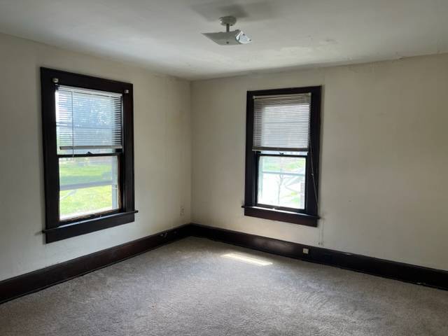 Building Photo - 825 S Seneca Ave