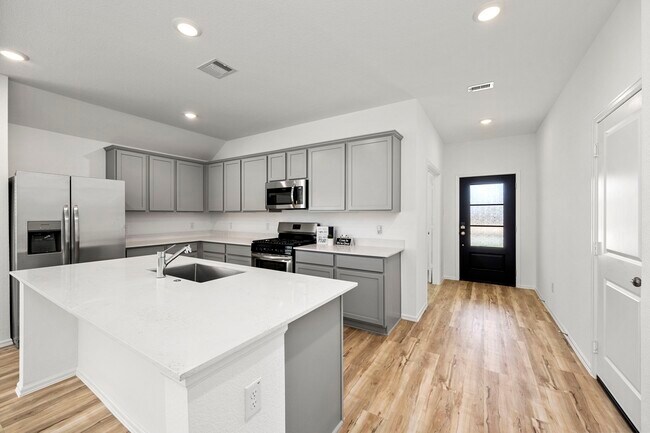 Building Photo - 7339 Bartoncliff Dr