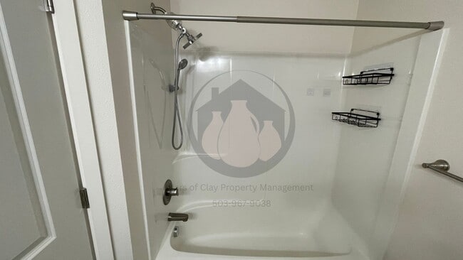 Building Photo - Willamina Duplex