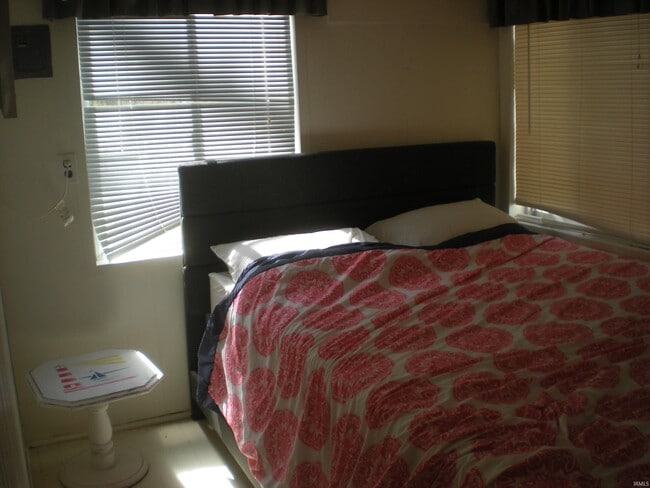 Building Photo - 520 Ln 150H Hamilton Lake