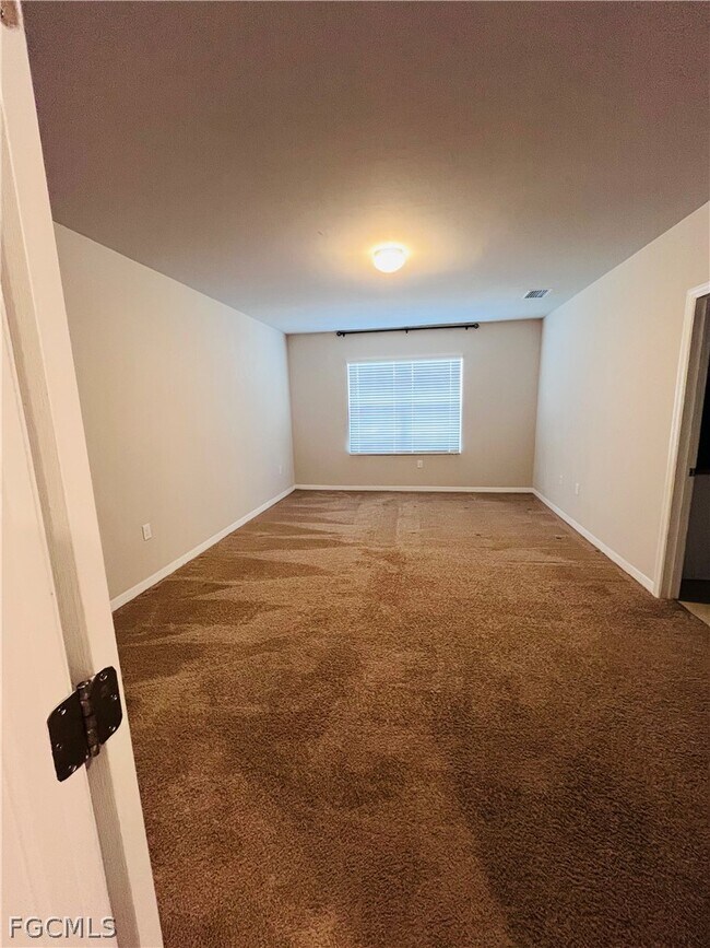 Building Photo - 10601 Crossback Ln