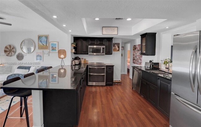 Building Photo - 640 NW 12th Ave