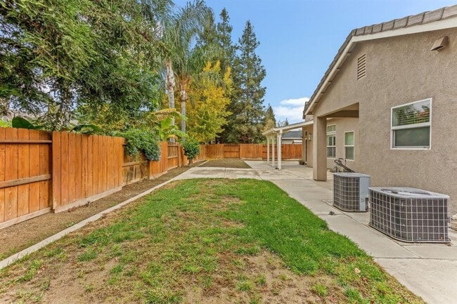 Building Photo - 2921 Garzellis Way