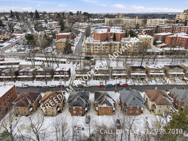 Building Photo - 755 Shady Dr E