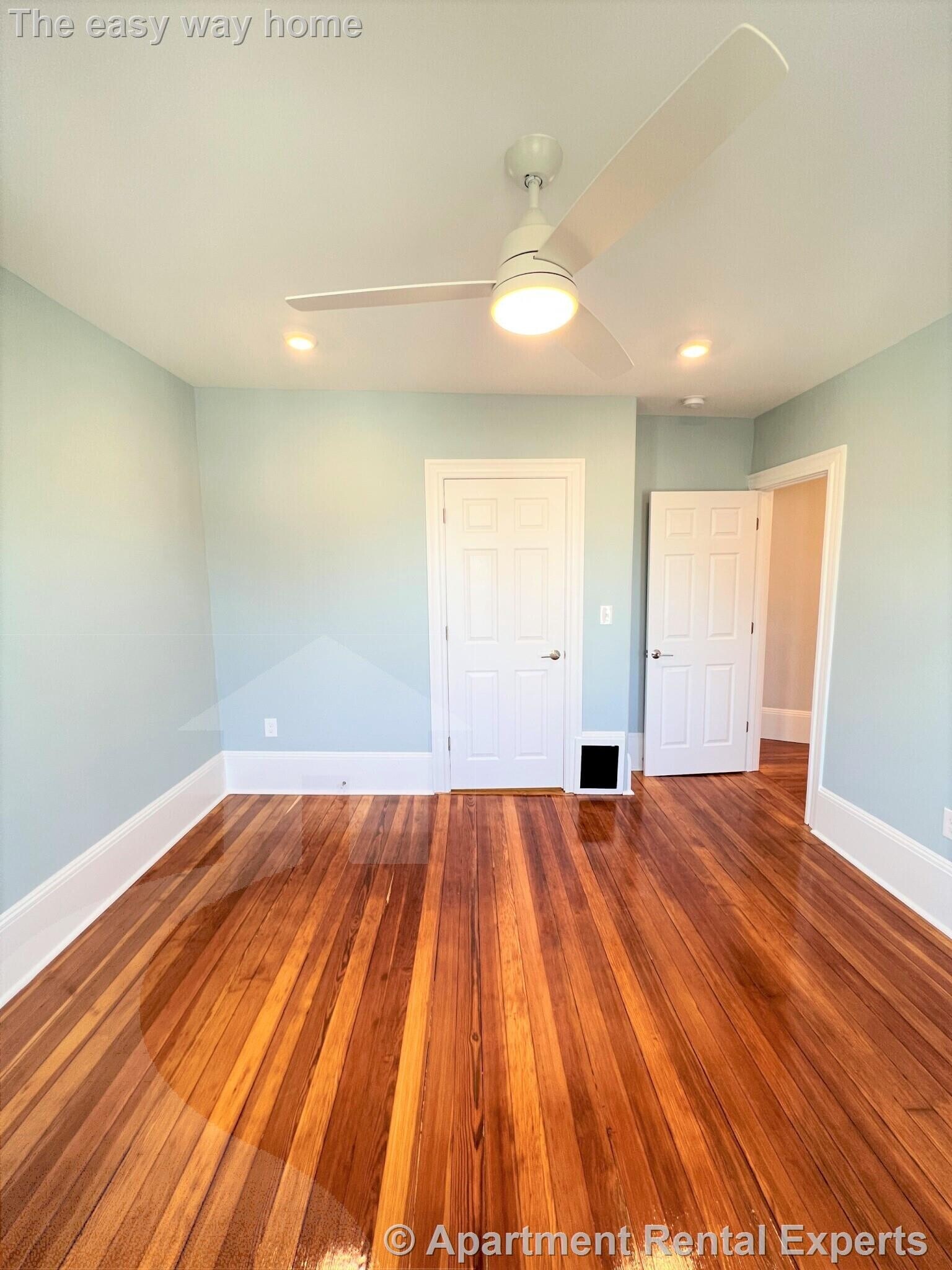 Building Photo - 3 Mossland St