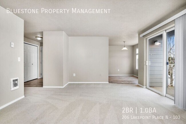 Building Photo - 206 Lakepoint Pl N