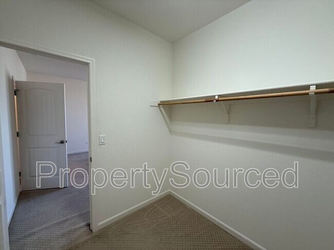 Building Photo - 333 Catmint St
