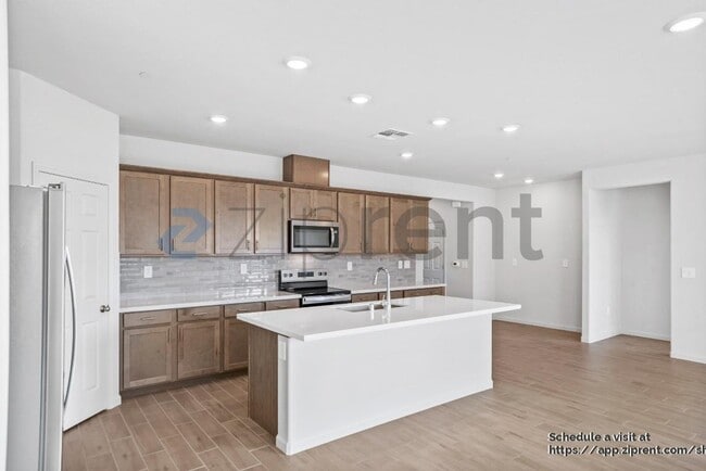 Building Photo - 1797 Eagle River Ave